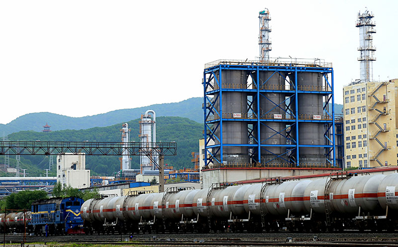 铁路运输部（物流公司）鏖战72小时抢装成品油853车00 (1).JPG