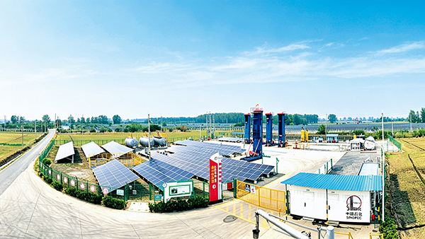 1791947450640895.jpg 江苏油田CCUS-EOR碳中和联38示范区全景 陈冬 摄.jpg
